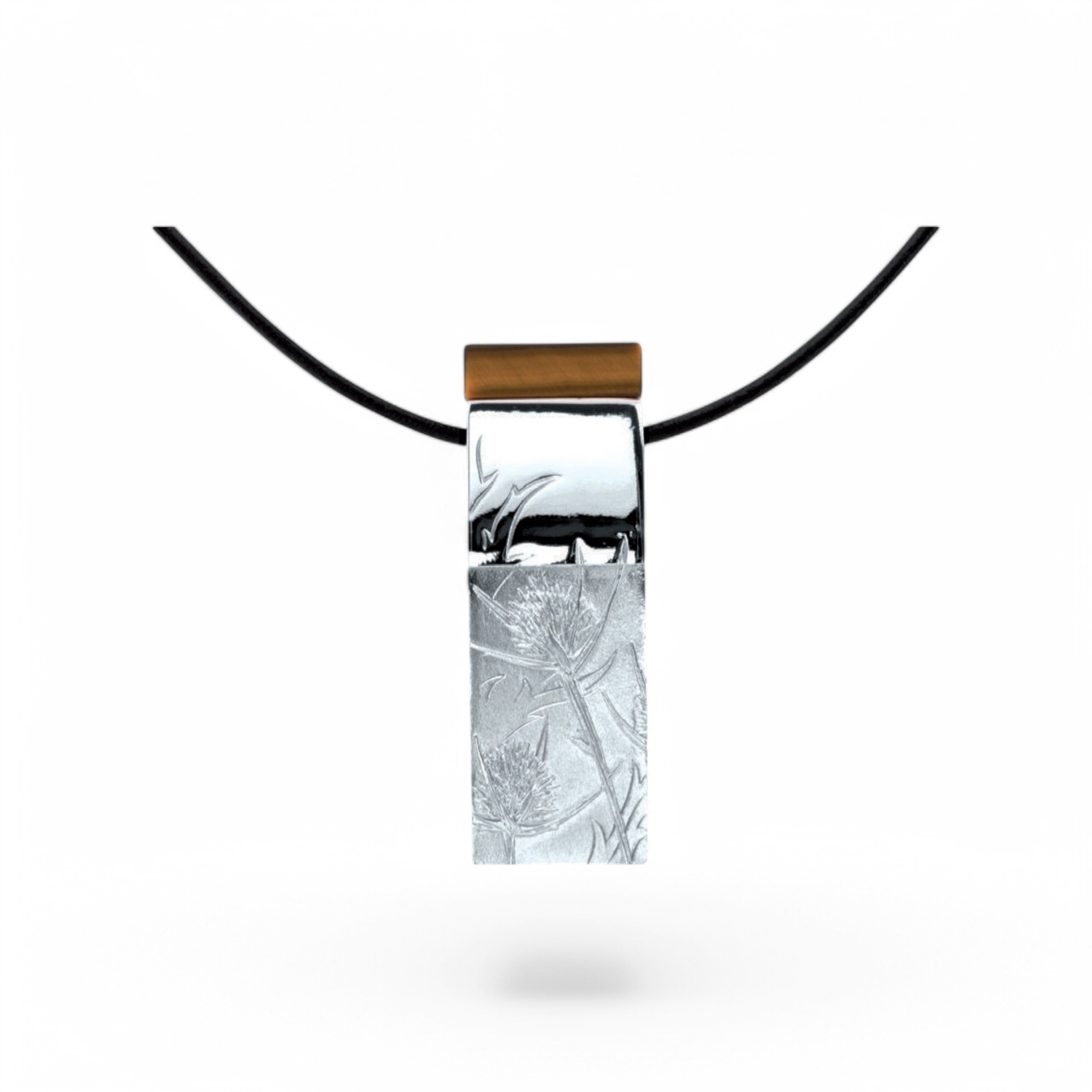 Cardos Pendant